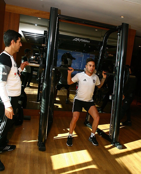 Beşiktaş'ta takım salonda çalıştı - Görsel 18