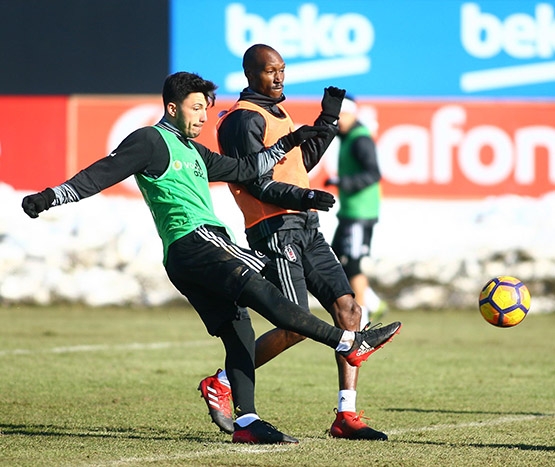 Beşiktaş'ın bugünkü antrenmanından kareler - Görsel 13