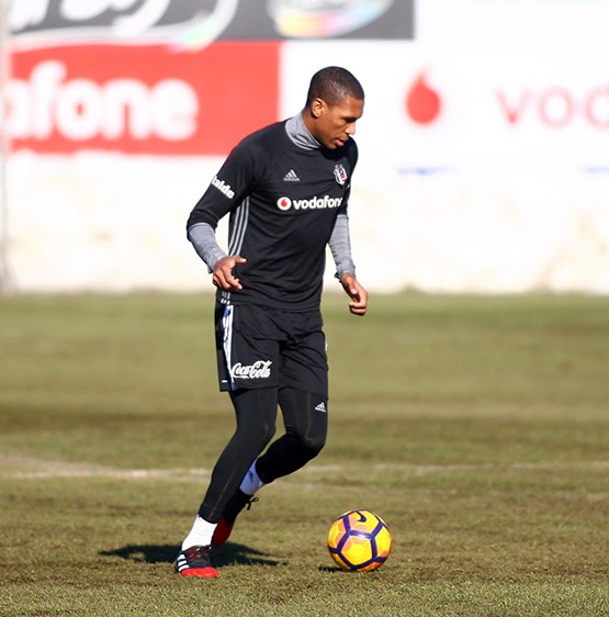 Beşiktaş'ın bugünkü antrenmanından kareler - Görsel 7