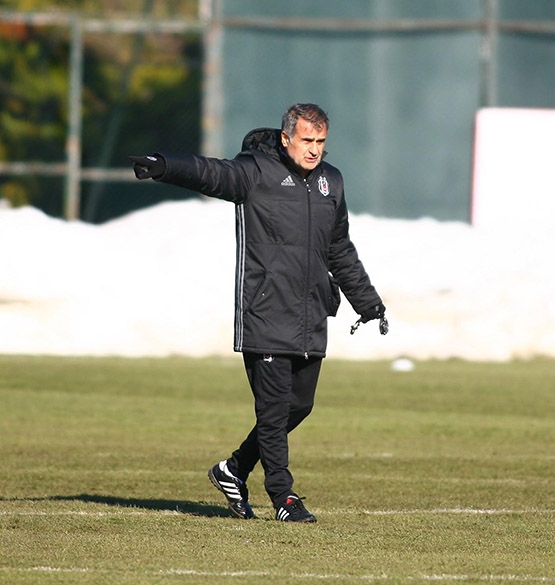 Beşiktaş'ın bugünkü antrenmanından kareler - Görsel 9