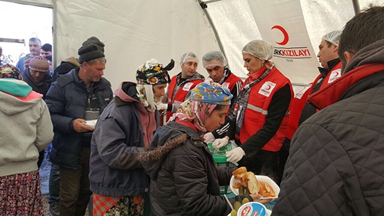 Beşiktaş'tan depremzedelere yardım eli - Görsel 2