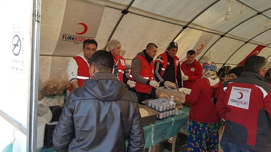 Beşiktaş'tan depremzedelere yardım eli - Görsel 6