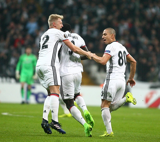 Beşiktaş-Hapoel maçından kareler - Görsel 11