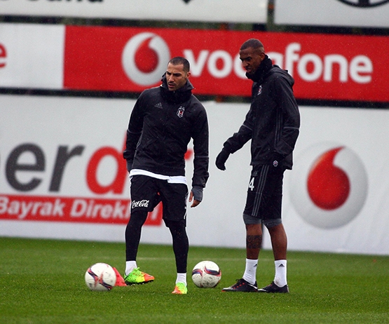 Beşiktaş'ta hazırlıklar sürüyor! Caner de takımla birlikte çalıştı - Görsel 12