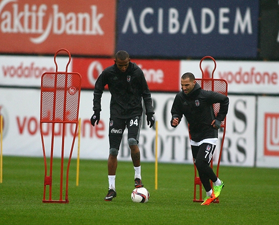 Beşiktaş'ta hazırlıklar sürüyor! Caner de takımla birlikte çalıştı - Görsel 13