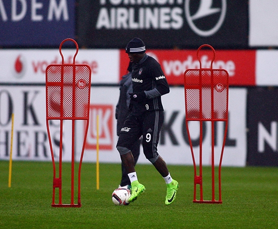 Beşiktaş'ta hazırlıklar sürüyor! Caner de takımla birlikte çalıştı - Görsel 23