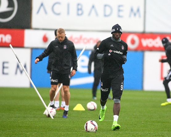 Beşiktaş'ta hazırlıklar sürüyor! Caner de takımla birlikte çalıştı - Görsel 8