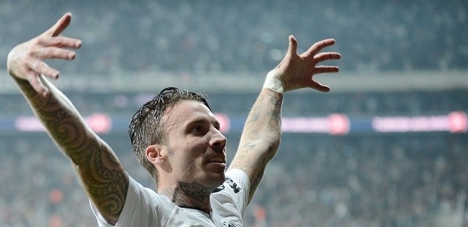 Vodafone Arena'daki unutulmaz gol sevinçleri - Görsel 3