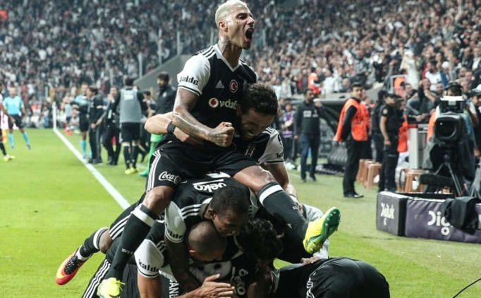 Vodafone Arena'daki unutulmaz gol sevinçleri - Görsel 5