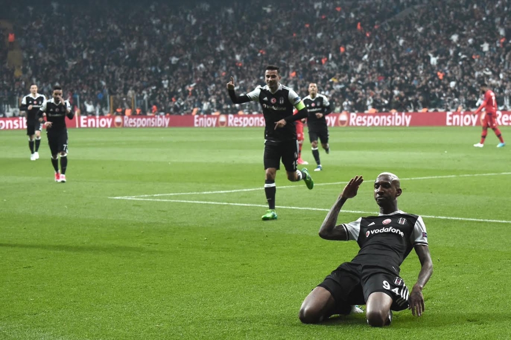 Vodafone Arena'daki unutulmaz gol sevinçleri - Görsel 9
