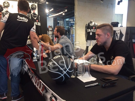 Potanın Kartalları taraftarla buluştu - Görsel 2