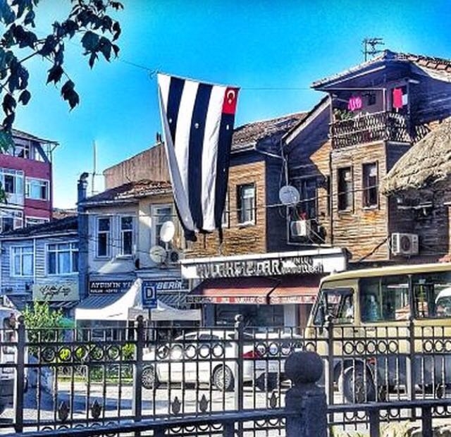 FOTO GALERİ | Beşiktaş bayrakları Türkiye'yi süslüyor - Görsel 100