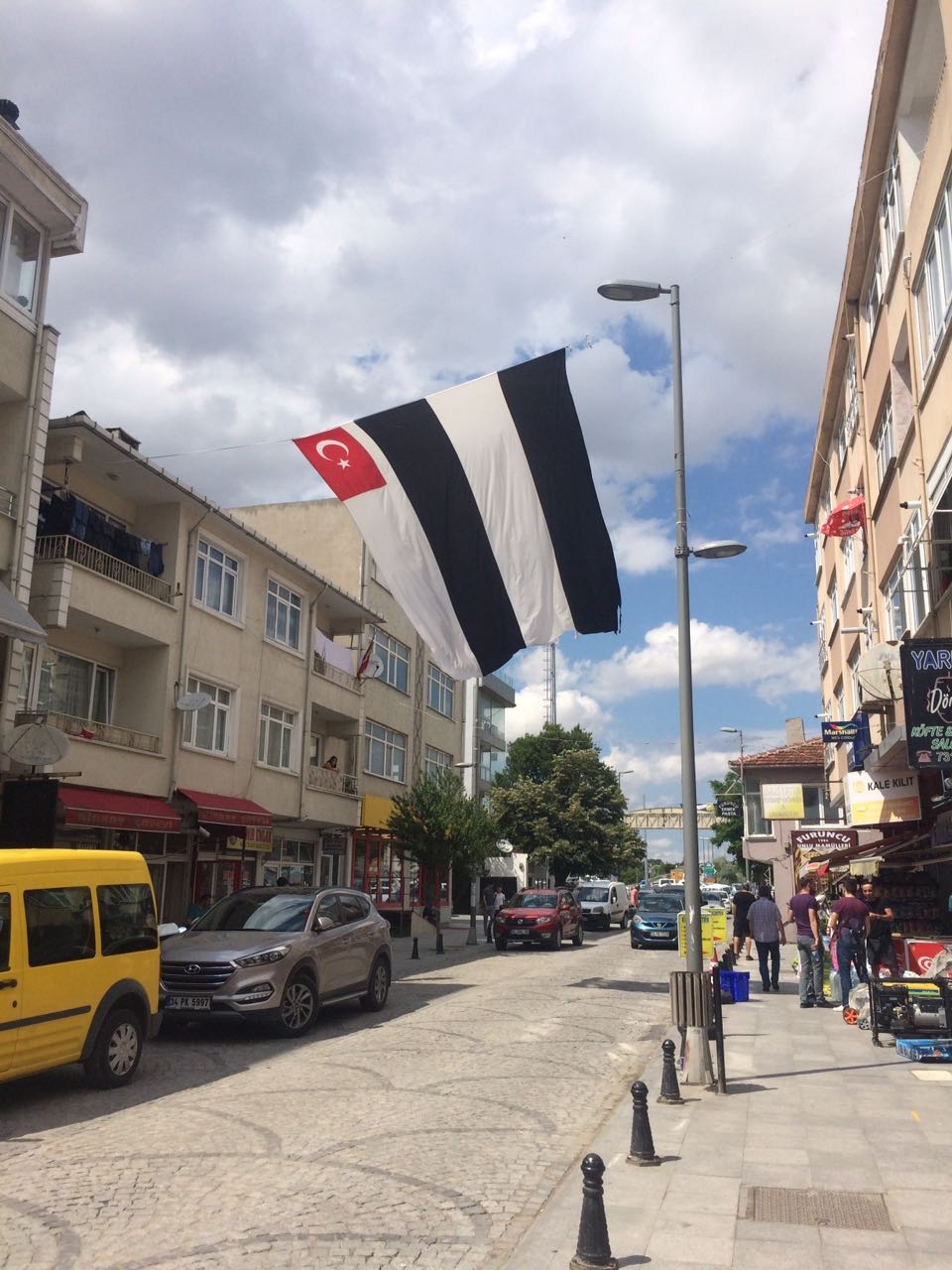 FOTO GALERİ | Beşiktaş bayrakları Türkiye'yi süslüyor - Görsel 109