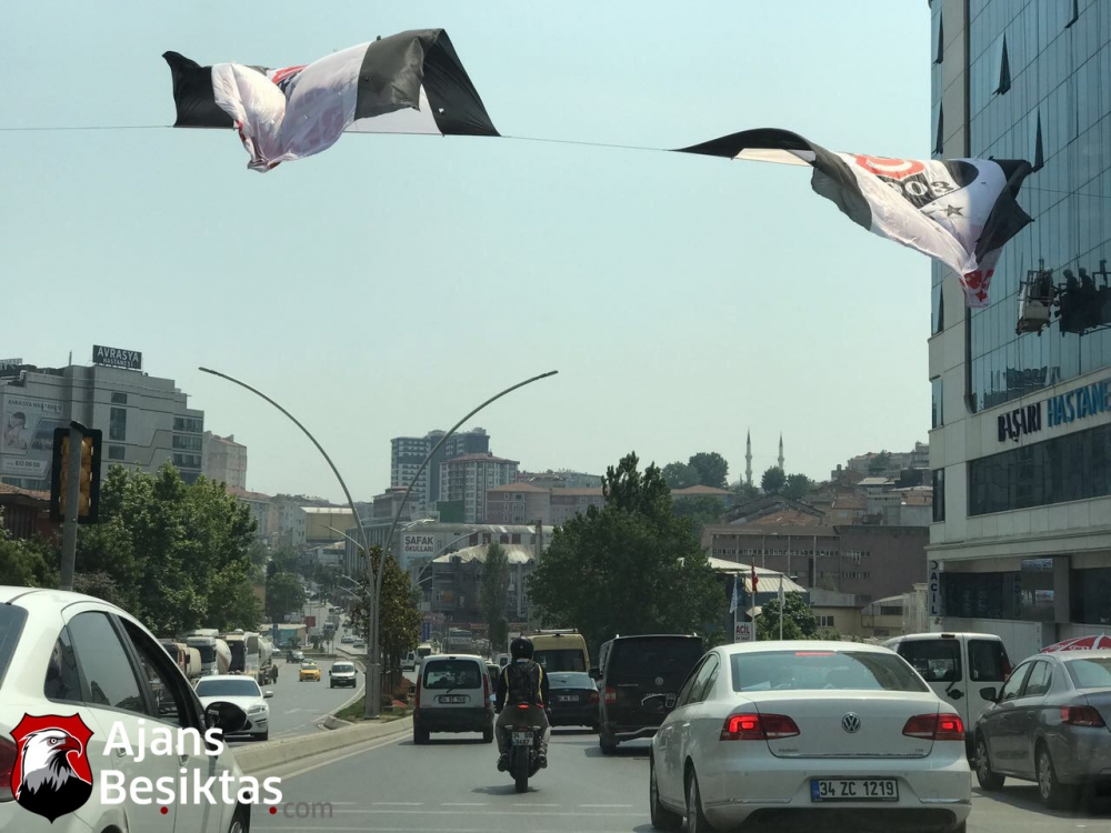 FOTO GALERİ | Beşiktaş bayrakları Türkiye'yi süslüyor - Görsel 33