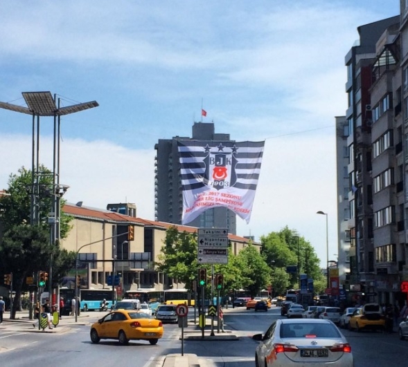 FOTO GALERİ | Beşiktaş bayrakları Türkiye'yi süslüyor - Görsel 36