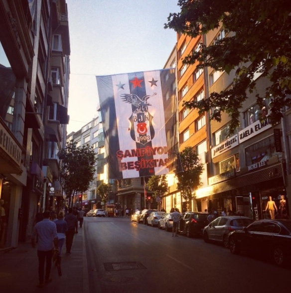 FOTO GALERİ | Beşiktaş bayrakları Türkiye'yi süslüyor - Görsel 52