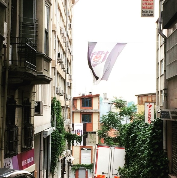 FOTO GALERİ | Beşiktaş bayrakları Türkiye'yi süslüyor - Görsel 59