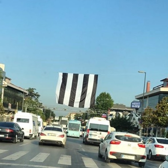 FOTO GALERİ | Beşiktaş bayrakları Türkiye'yi süslüyor - Görsel 79