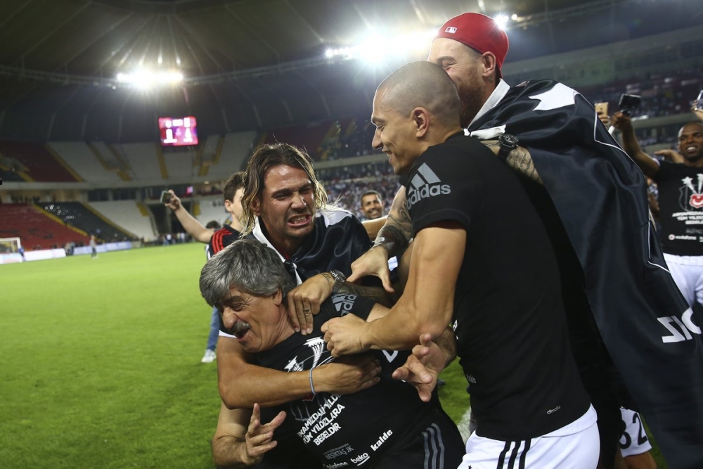 Süreyya Soner yerlerde... - Görsel 3