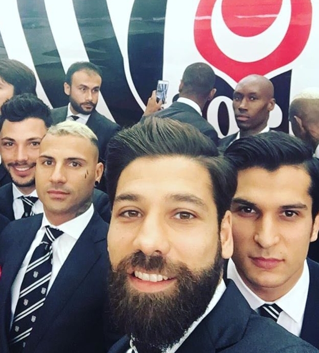 Beşiktaşlı futbolcuların uçak selfie'si - Görsel 4