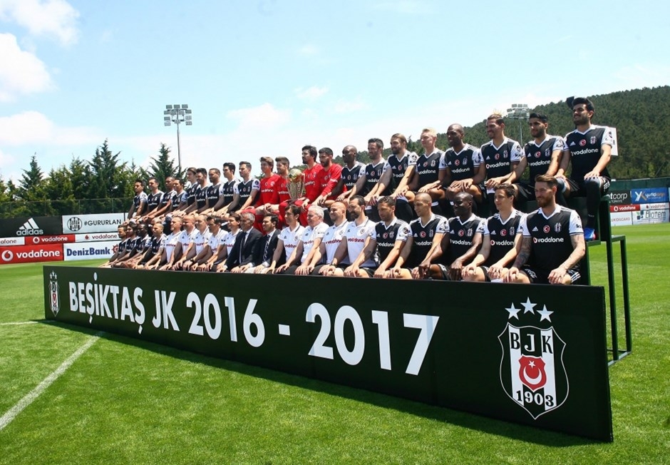 Şampiyon'dan zafer posteri! - Görsel 4