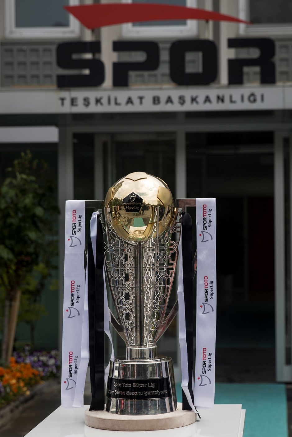 Şampiyonluk kupası yola çıktı - Görsel 1