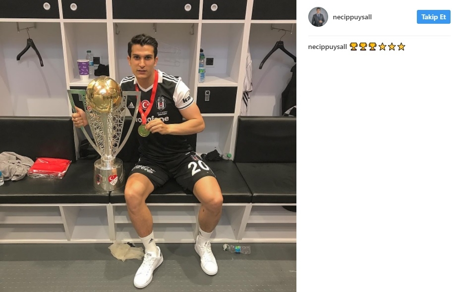 Şampiyon futbolcuların paylaşımları! - Görsel 24