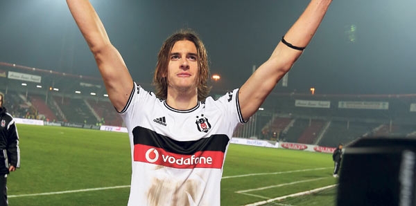 Beşiktaşlı oyuncuların kupa koleksiyonu! - Görsel 2