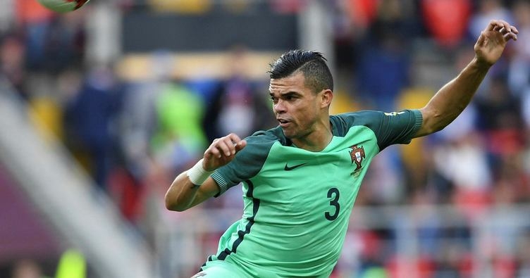 Şenol Güneş'ten Pepe'ye onay çıktı: "Yaşına değil, işine bakarım" - Görsel 1