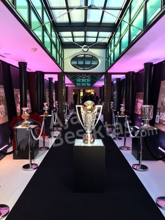 Baloya girişte sürpriz! - Görsel 3