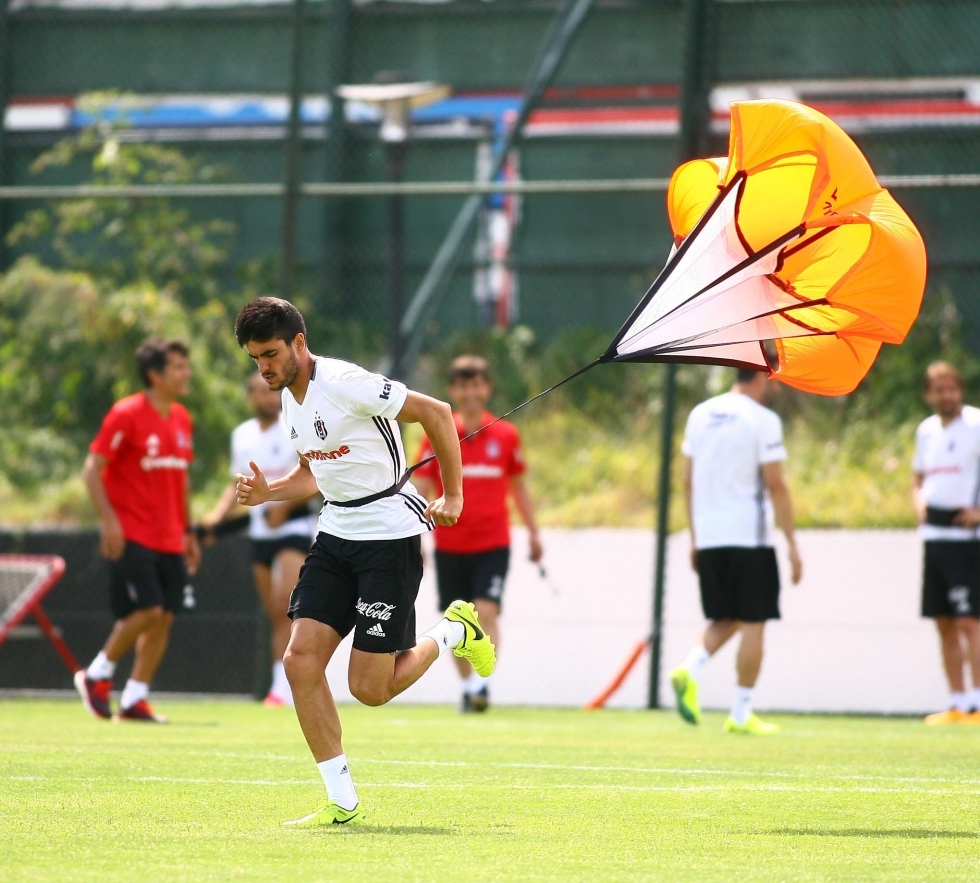 Beşiktaş paraşüt taktı! - Görsel 11