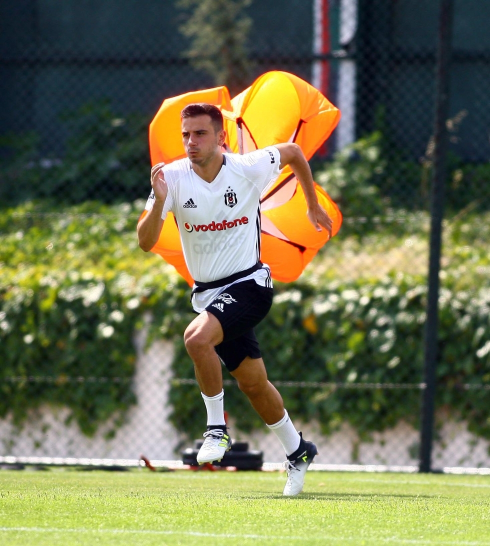 Beşiktaş paraşüt taktı! - Görsel 2