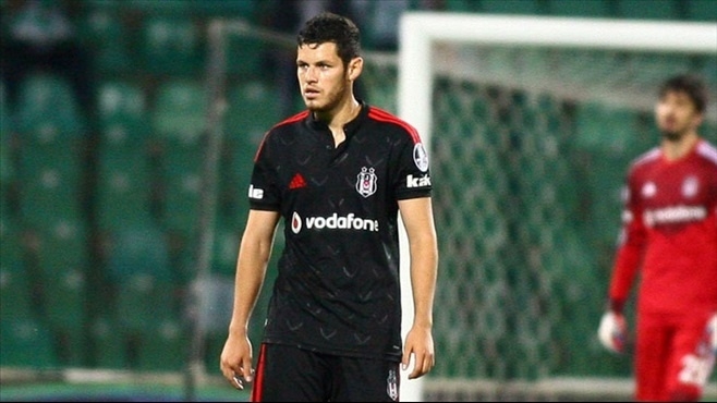 Son 7 sezonda Beşiktaş'ta en fazla kırmızı kart gören isimler! - Görsel 8