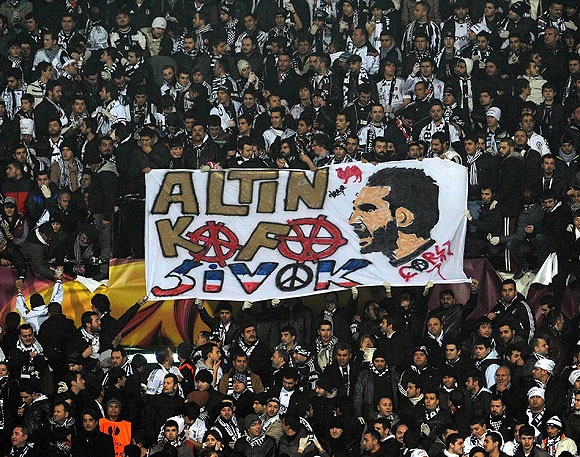 Futbolcular için yapılmış en iyi 8 pankart! - Görsel 4