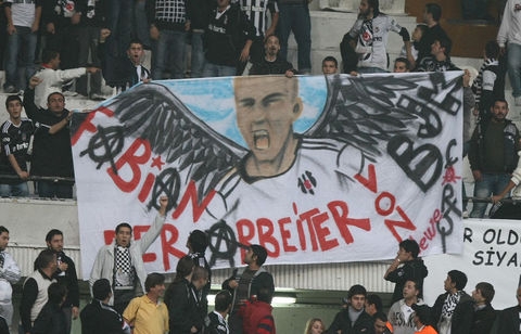 Futbolcular için yapılmış en iyi 8 pankart! - Görsel 6