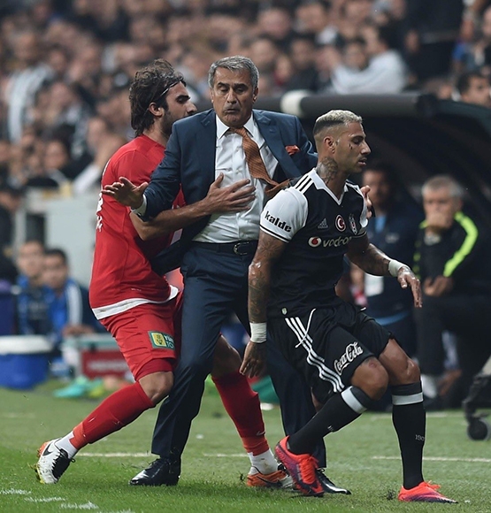 Şenol Güneş'in zor anları - Görsel 1