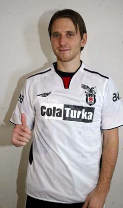 Hem Beşiktaş, hem de Trabzonspor forması giyen 14 yıldız isim - Görsel 11