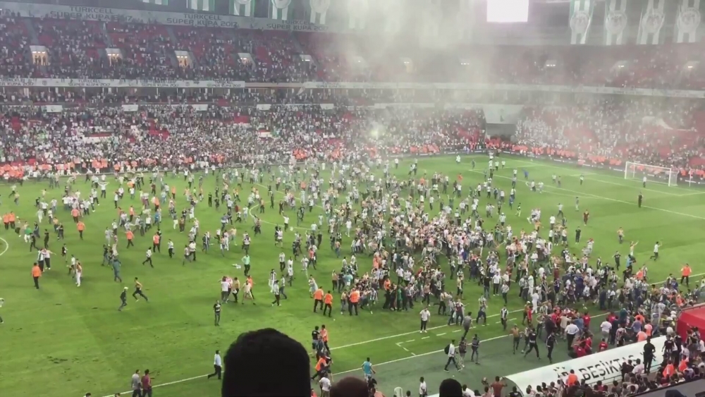 Gözlemci raporuna göre sahaya giren Beşiktaşlı yok! - Görsel 1