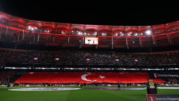 Beşiktaş Çorum FK maçında 6-2'lik galibiyetin temsili