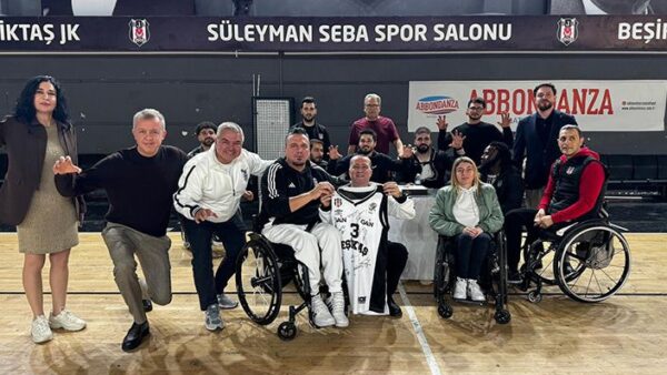 Beşiktaş Tekerlekli Sandalye Basketbol Takımına Siyah-Beyaz Miras Platformu’ndan Ziyaret - 17.12.2025