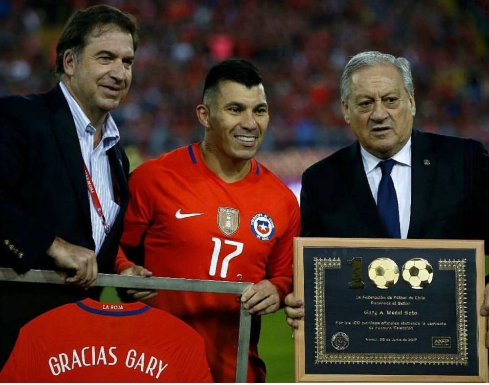 Medel'in, Şili'de bir kahraman olduğunu gösteren 83 kare! - Görsel 27
