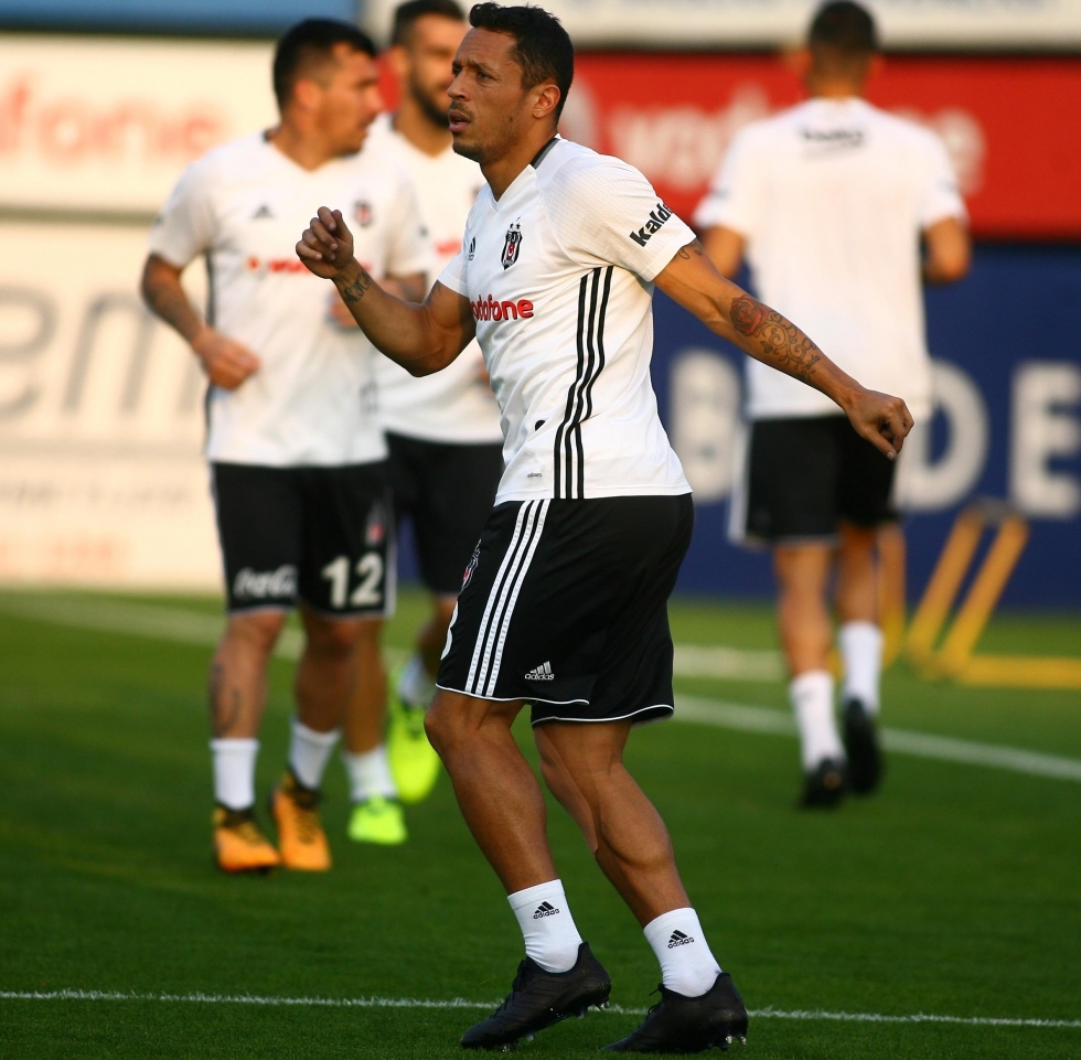 İşte Beşiktaş'ın bugünkü idmanından kareler! - Görsel 6