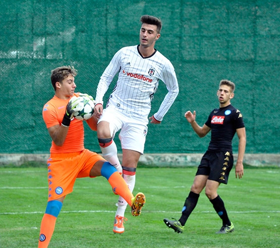 Beşiktaş - Napoli gençlik maçından kareler - Görsel 2