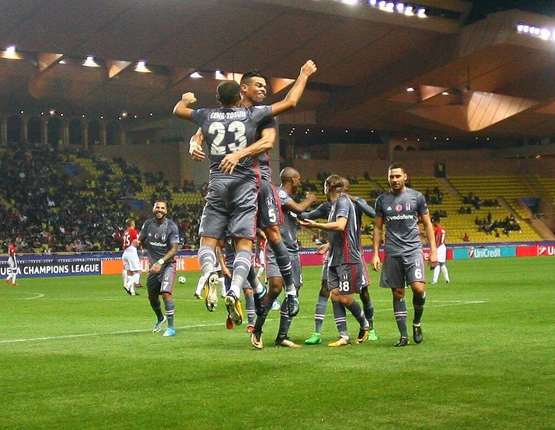 Beşiktaş'ın Devler Ligi'ndeki rakipleri bu hafta ne yaptı? - Görsel 5