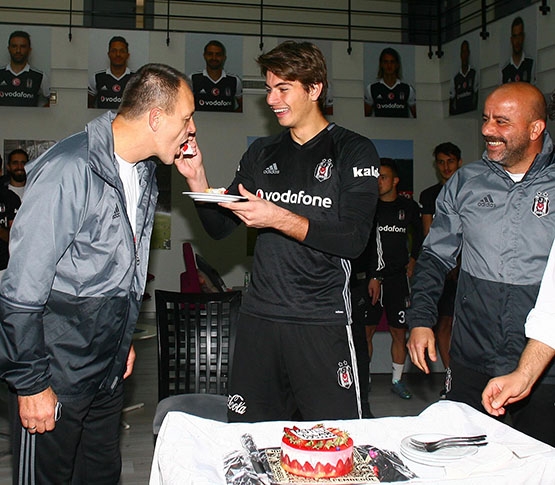 Utku Yuvakuran'a doğum günü kutlaması - Görsel 8