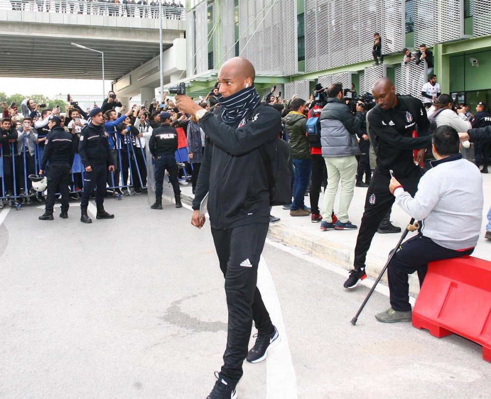 Beşiktaş, İzmir'e ulaştı! Coşkulu karşılama... - Görsel 5