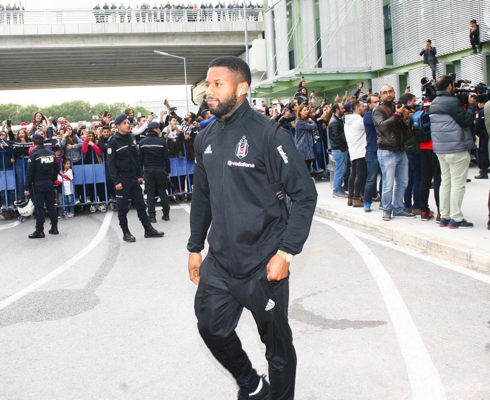 Beşiktaş, İzmir'e ulaştı! Coşkulu karşılama... - Görsel 6