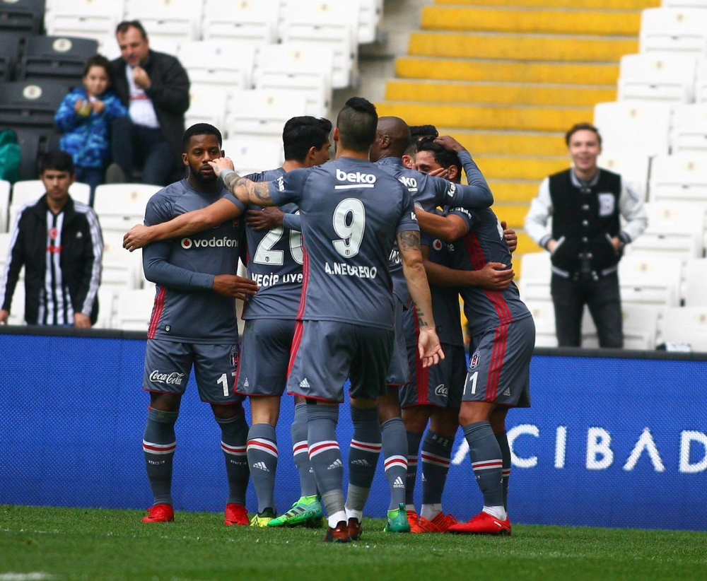 Beşiktaş - Astra maçından kareler - Görsel 5