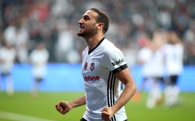 Beşiktaş’ta hareketli gece: Arda Turan, Cenk Tosun, Demba Ba  - Görsel 1