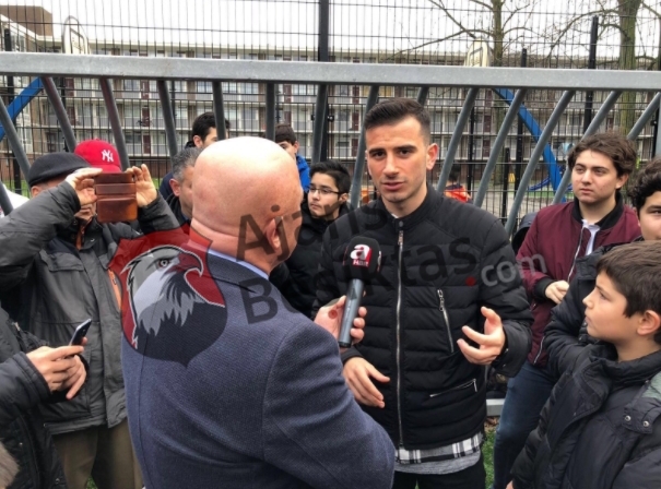 Oğuzhan Özyakup isminin ölümsüzleştiği sahadan çok özel kareler - Görsel 3